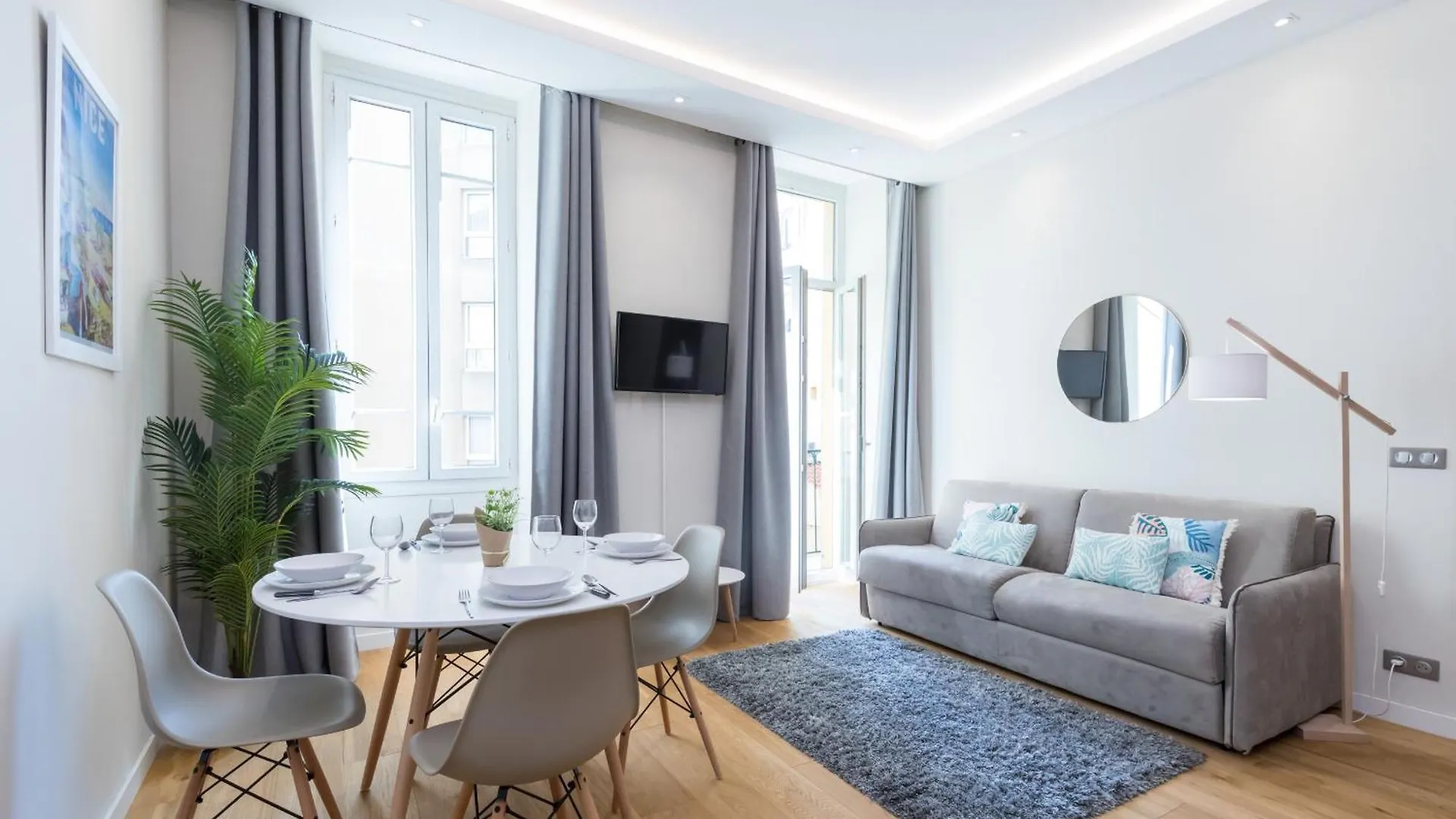 ניס Brand New 1 Bdr Place Du Pin