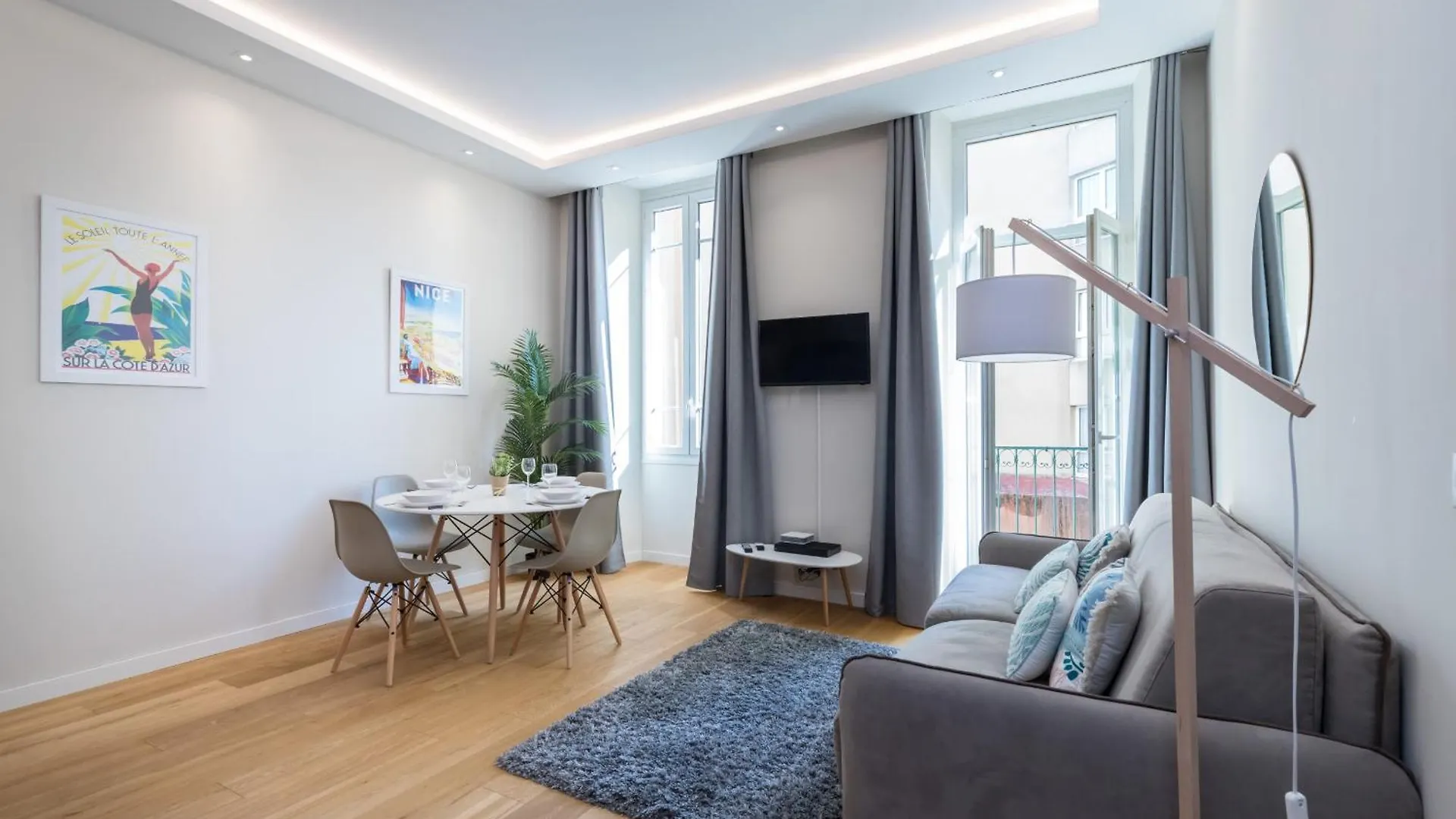 Brand New 1 Bdr Place Du Pin Nice Fransa