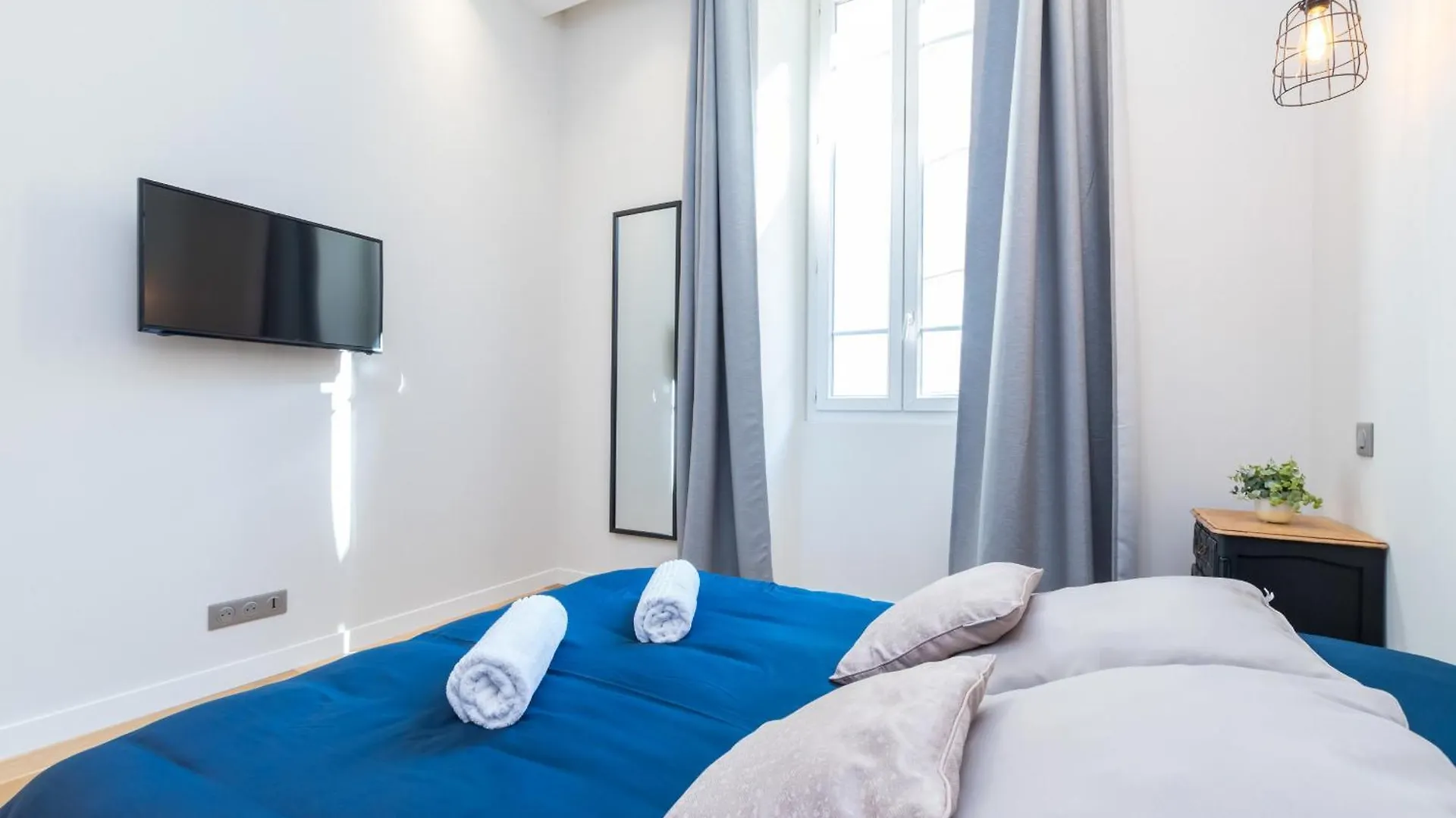 Daire Brand New 1 Bdr Place Du Pin Nice