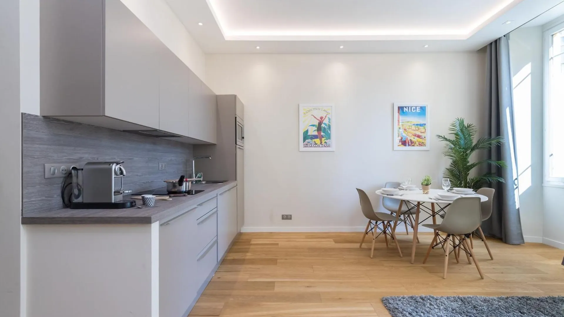 Brand New 1 Bdr Place Du Pin Nice 0*,  Fransa