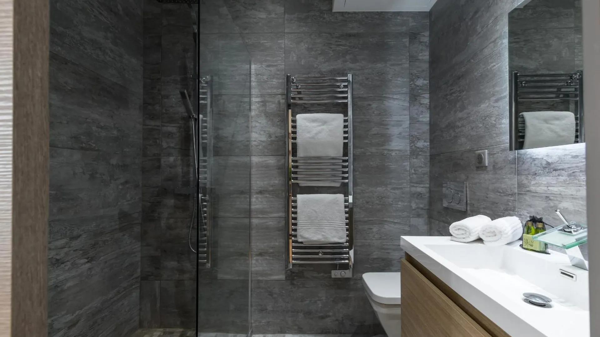 Διαμέρισμα Brand New 1 Bdr Place Du Pin Νίκαια